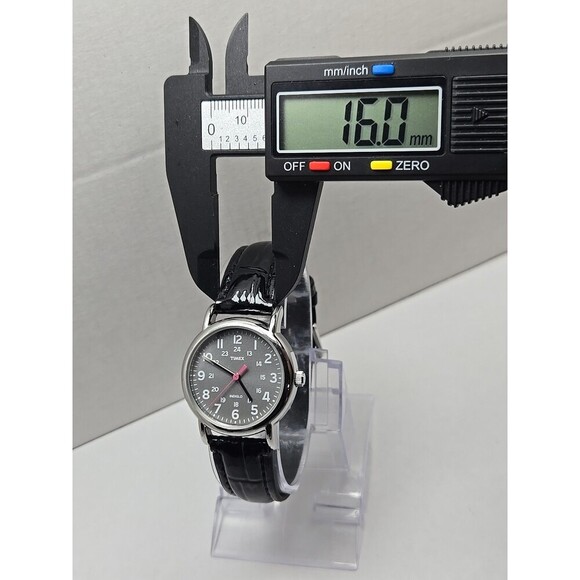 Womens Timex Weekender Indiglo Silver Tone 31mm Quartz Watch New Battery WR 30M - Picture 6 of 13
